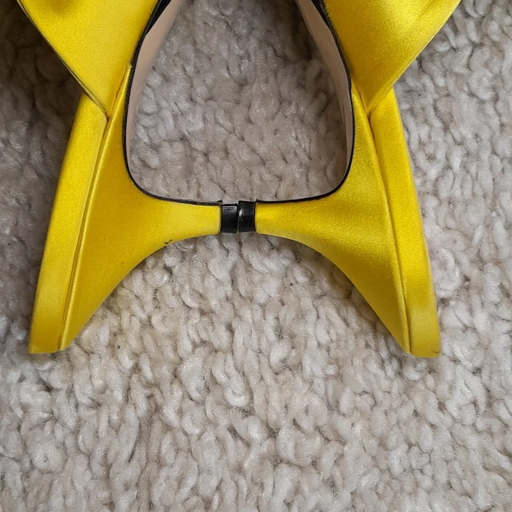 No 21 YELLOW SATIN Kitten Heels Size 7 - Picture 3 of 16